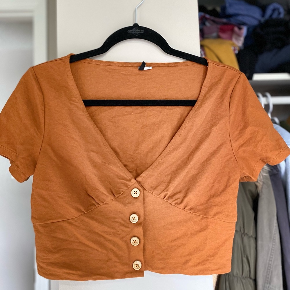 Large size crop top